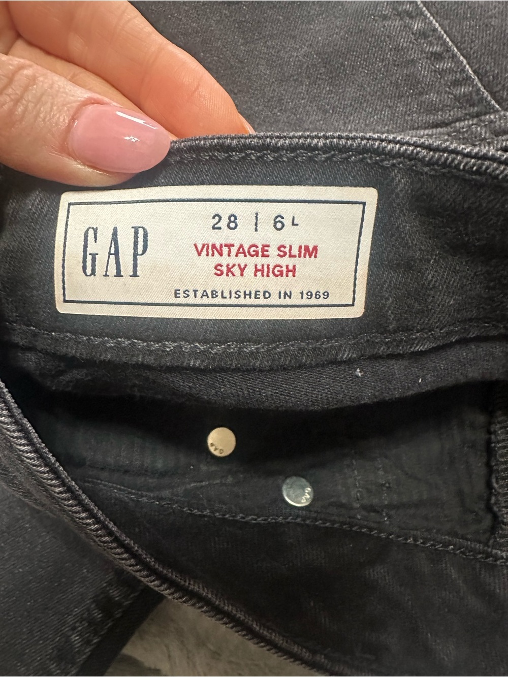 GAP Vintage Slim Sky High women’s Jeans — Black
